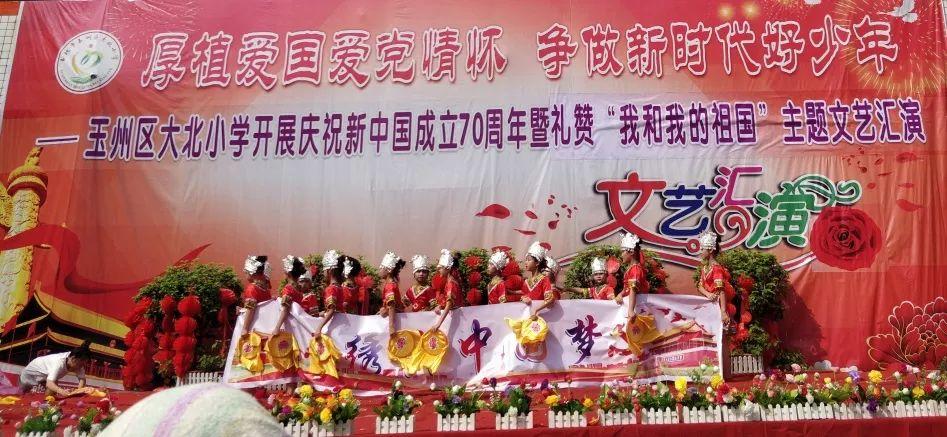35岁的农村夫妻离婚了，觉得谁更容易再找到对象，男人带孩子，女人自己走的？