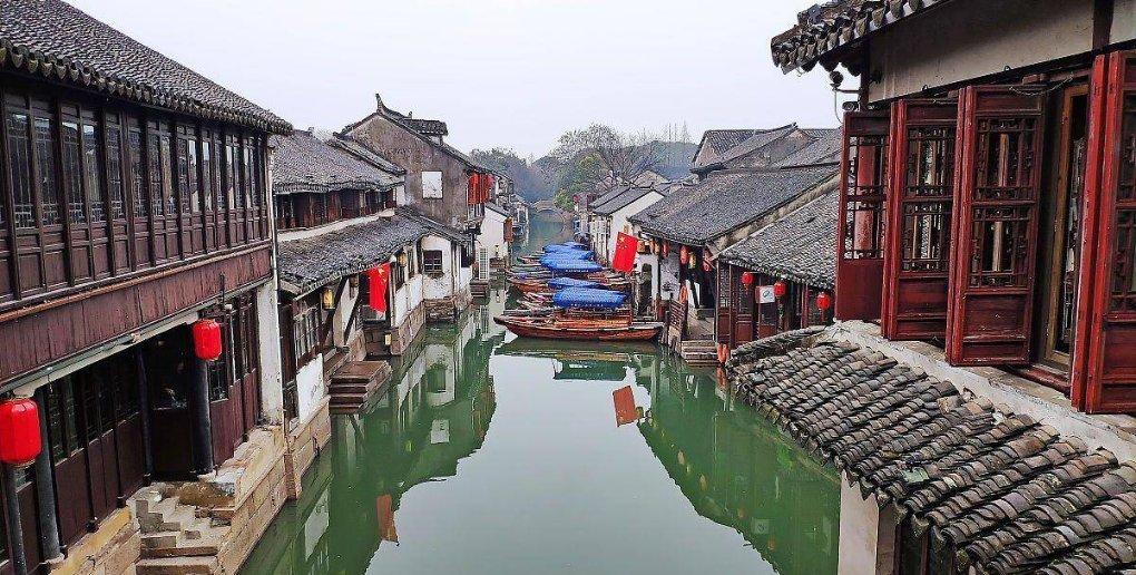 空气悬挂四个下趴了，要4个一起换吗？